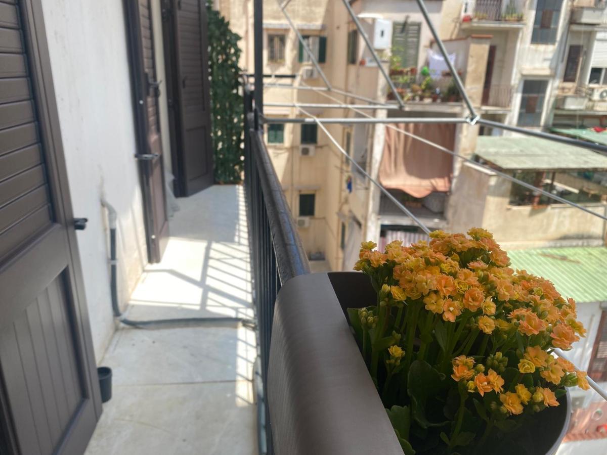 Al Civico 18 Apartment Палермо Екстериор снимка